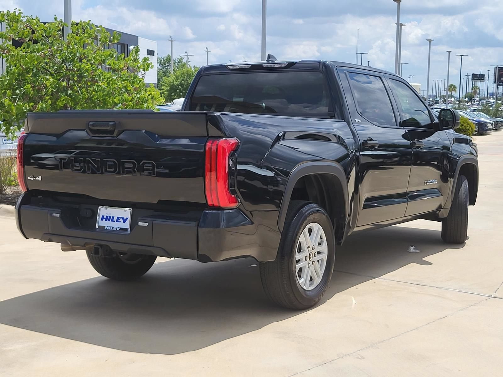 Used 2024 Toyota Tundra SR5 AWD/4WD image 4