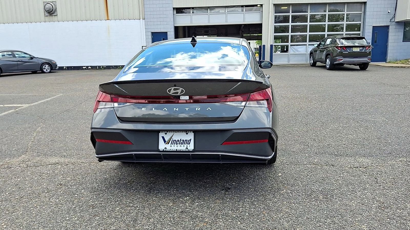 Used 2025 Hyundai Elantra Sport FWD image 7