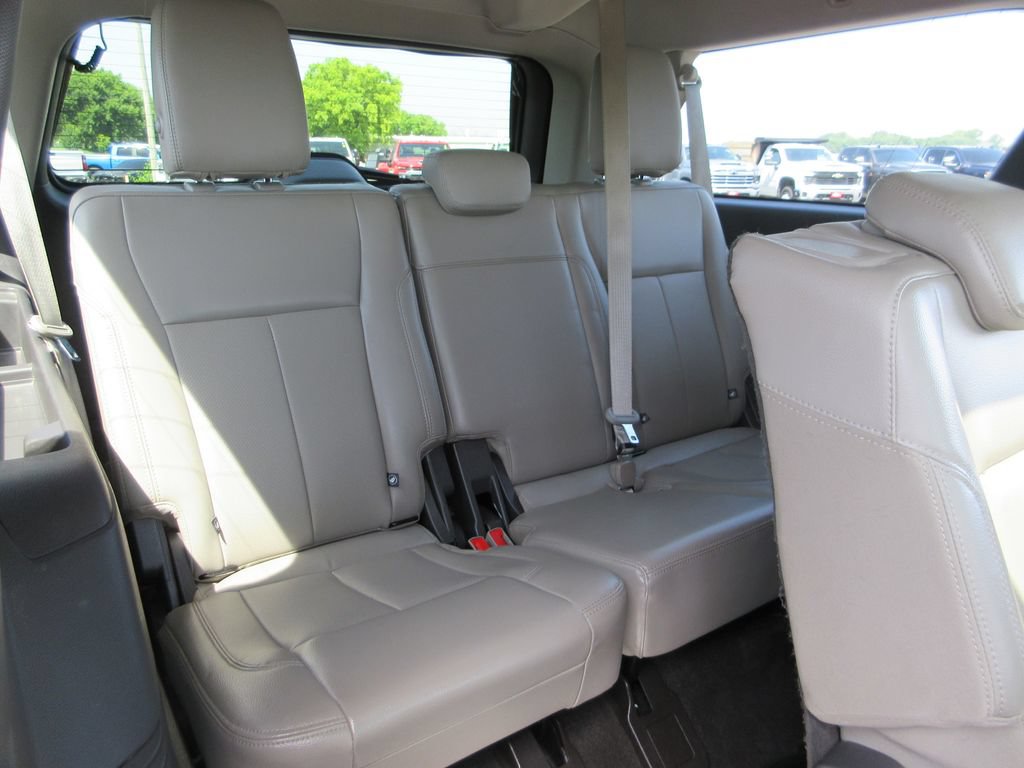 Used 2020 Ford Expedition Max XLT w/ Equipment Group 202A AWD/4WD image 25