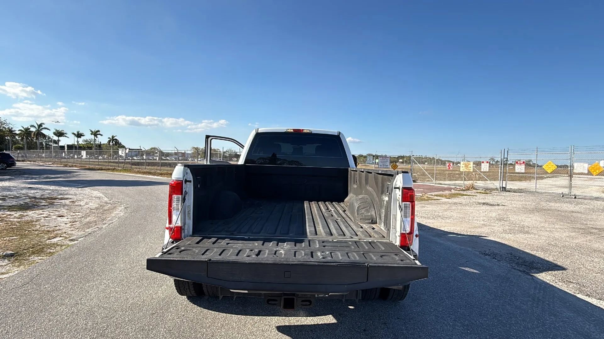 Used 2017 Ford F350 XL w/ Power Equipment Group AWD/4WD image 20