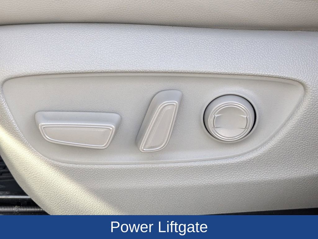 Used 2021 Toyota Highlander Limited image 15