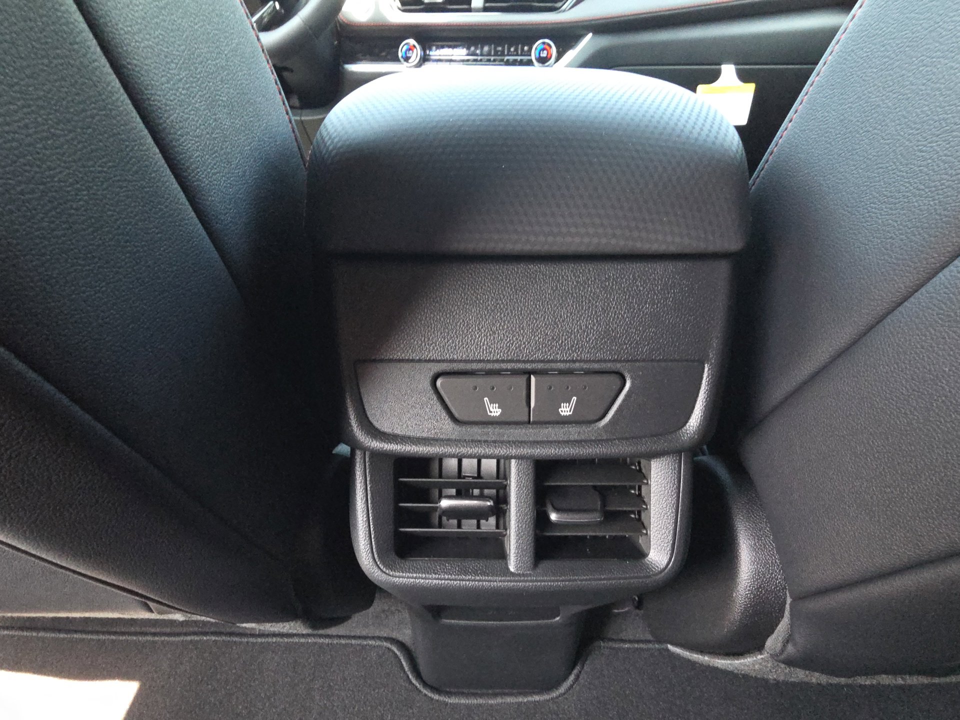 New 2026 Chevrolet Equinox RS FWD image 30