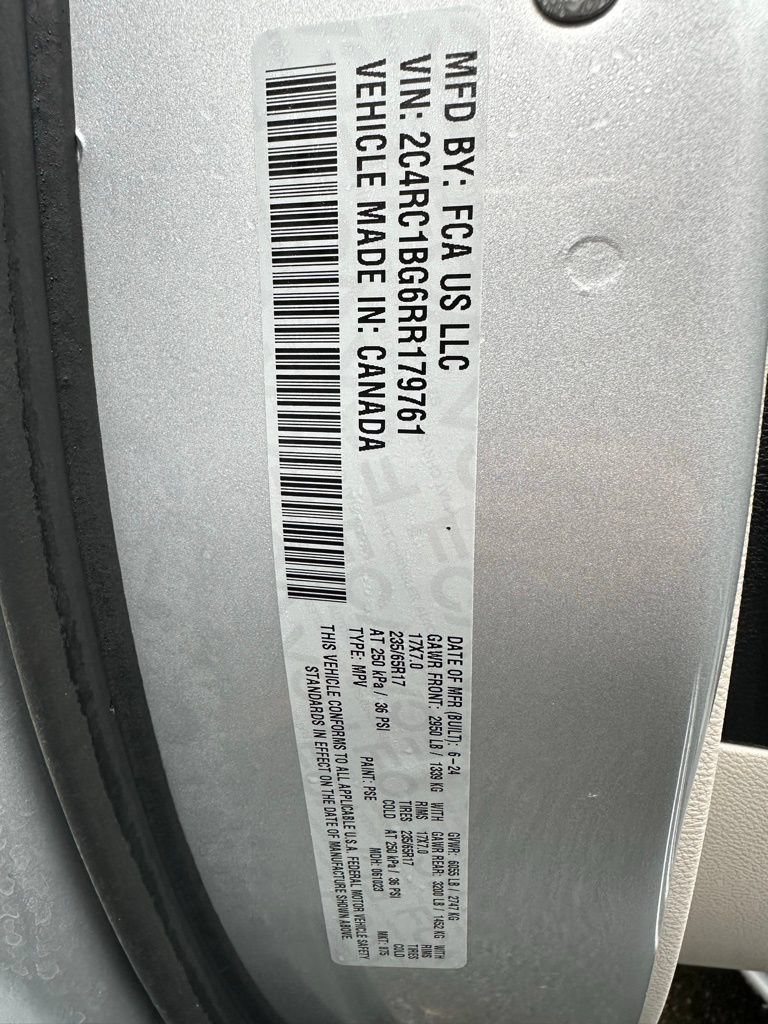 Used 2024 Chrysler Pacifica Touring-L FWD image 46