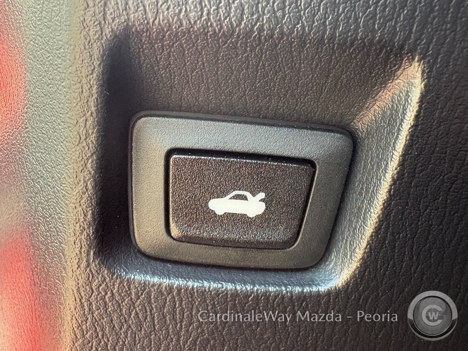 Used 2018 MAZDA MAZDA3 Touring FWD image 22