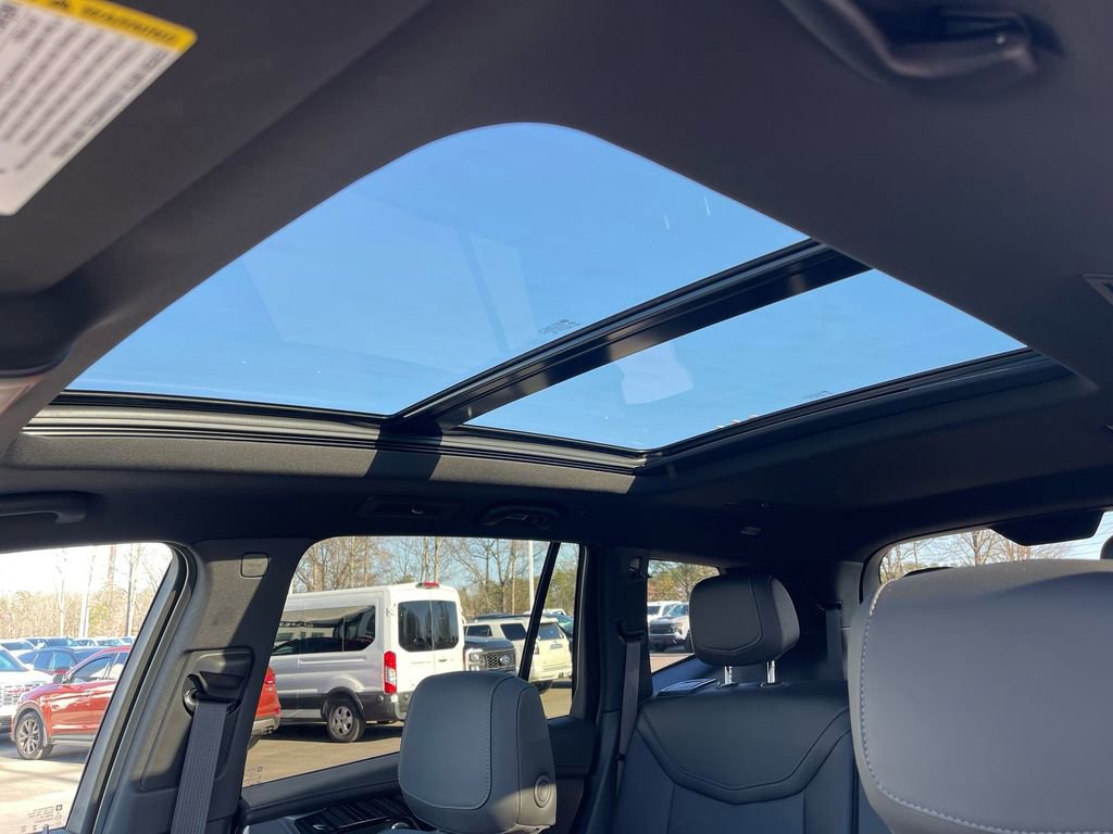 Used 2024 Cadillac XT6 Premium Luxury image 12