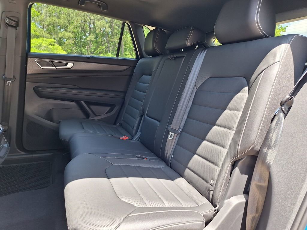 New 2025 Volkswagen Atlas Cross Sport SEL R-Line image 12