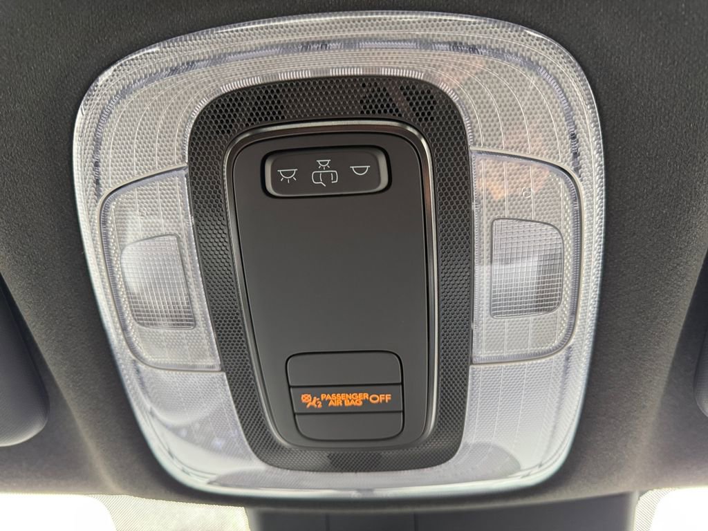 Certified 2025 Hyundai Elantra Sport image 25