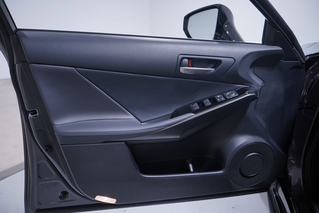 Used 2025 Lexus IS 300 F Sport image 16