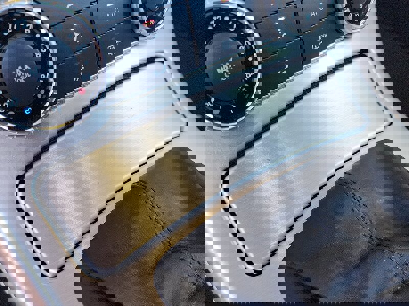 Used 2015 Mercedes-Benz SLK 250 w/ Premium Package image 56