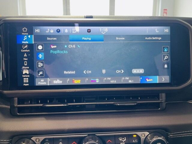 Used 2024 Jeep Wrangler Sahara w/ Technology Group AWD/4WD image 22