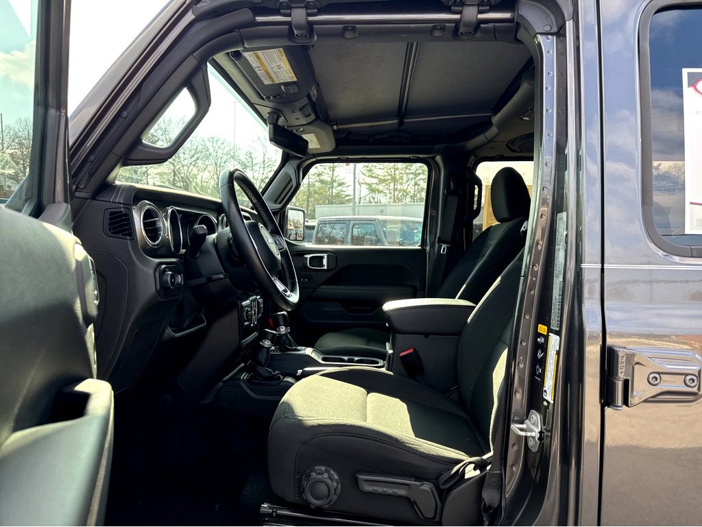 Used 2021 Jeep Wrangler Unlimited Sahara image 11