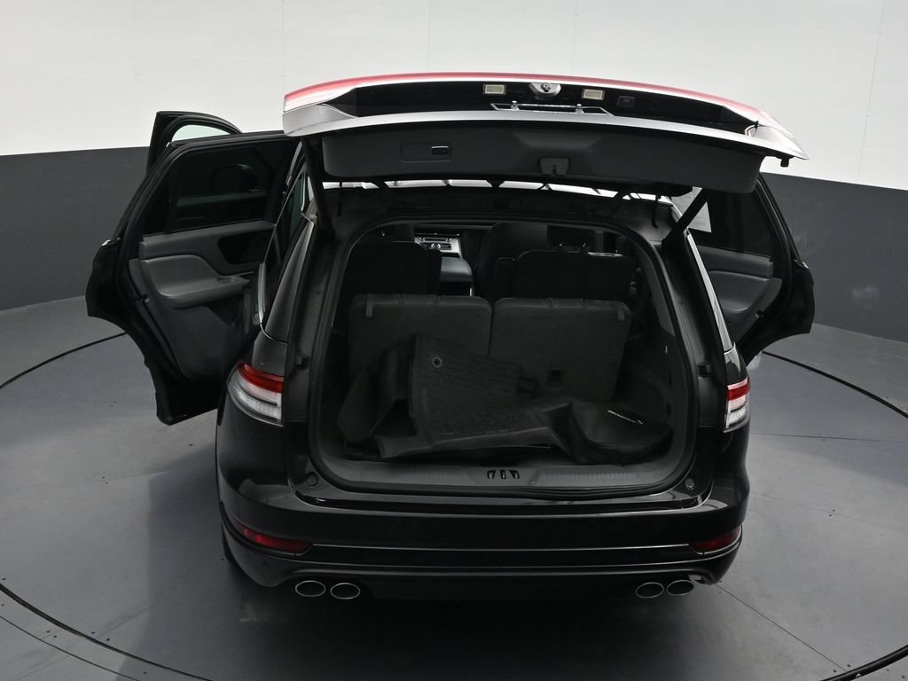 Used 2021 Lincoln Aviator Grand Touring w/ Equipment Group 301A AWD/4WD image 35