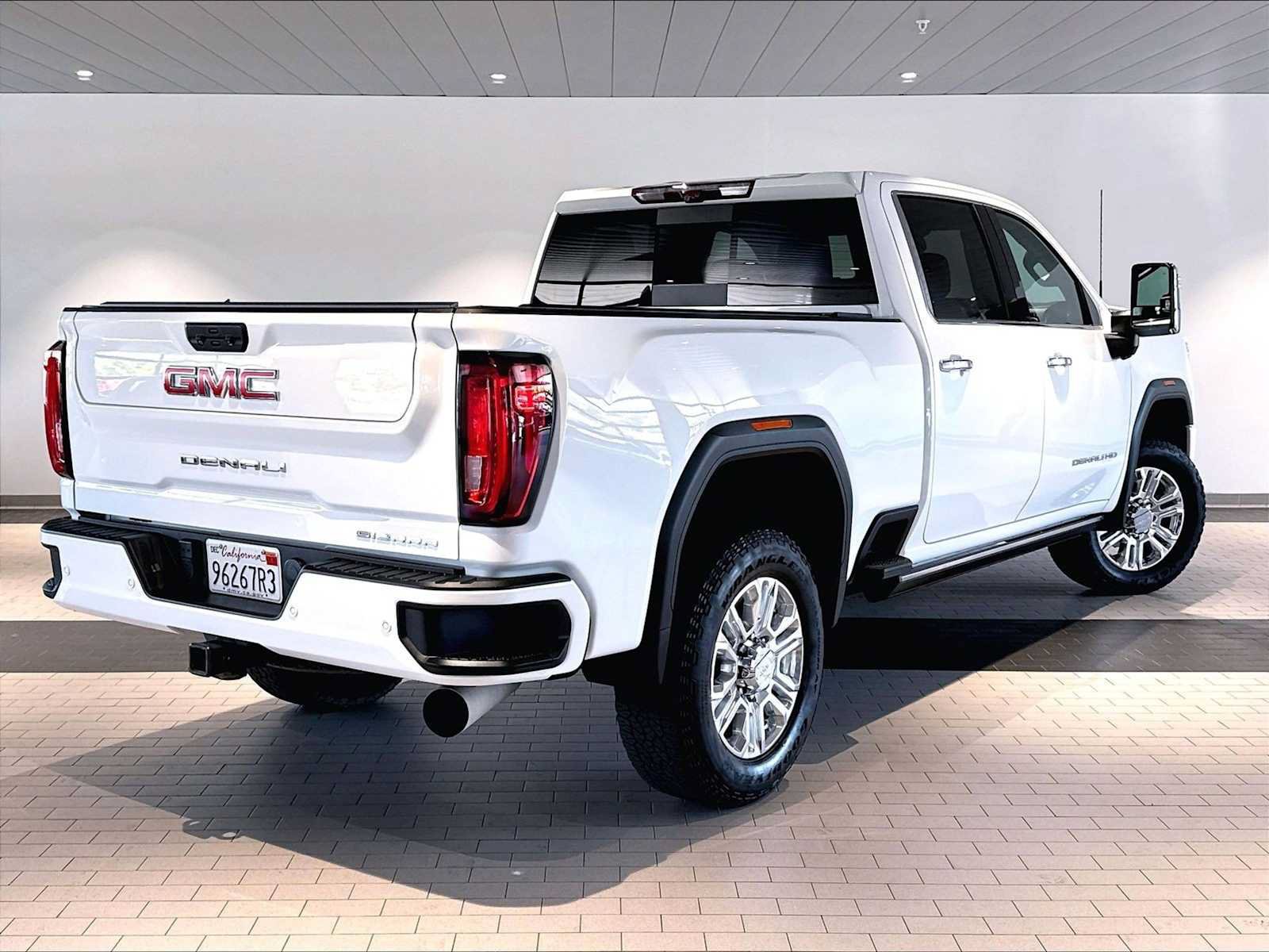 Used 2023 GMC Sierra 3500 Denali w/ Denali Ultimate Package AWD/4WD image 10
