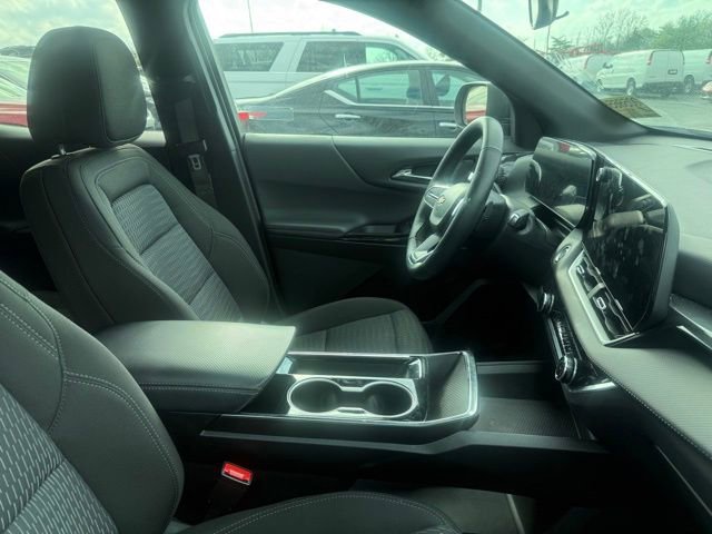 Used 2025 Chevrolet Equinox LT AWD/4WD image 6