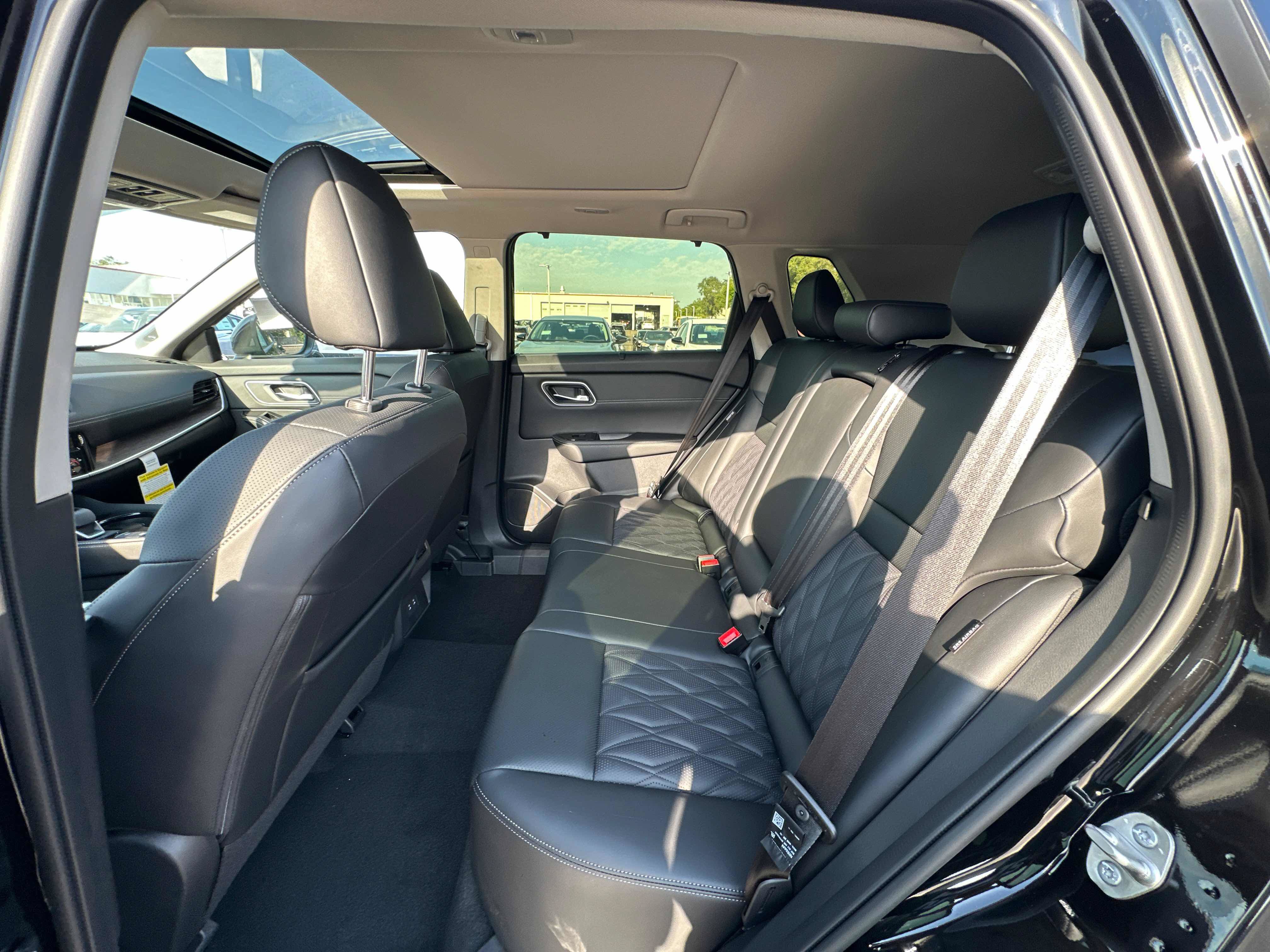New 2026 Nissan Rogue Platinum AWD/4WD image 27