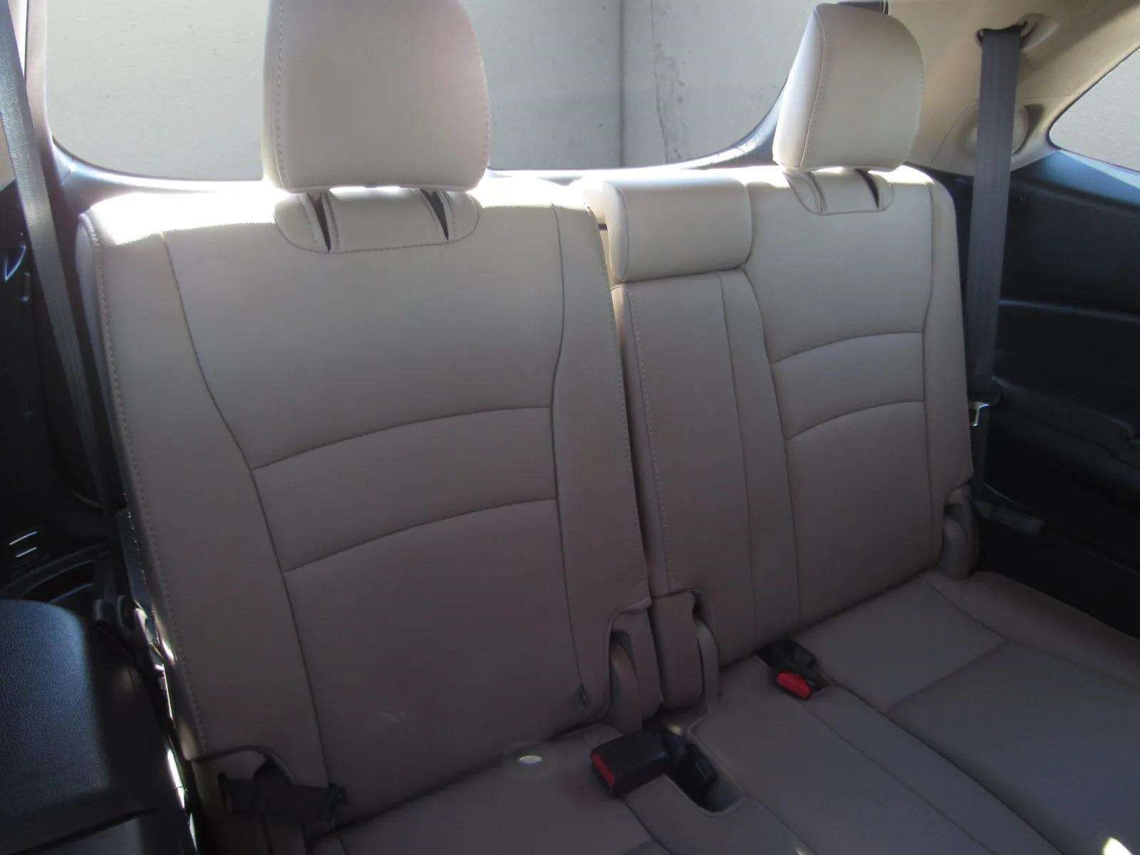 Used 2021 Honda Pilot Touring image 13