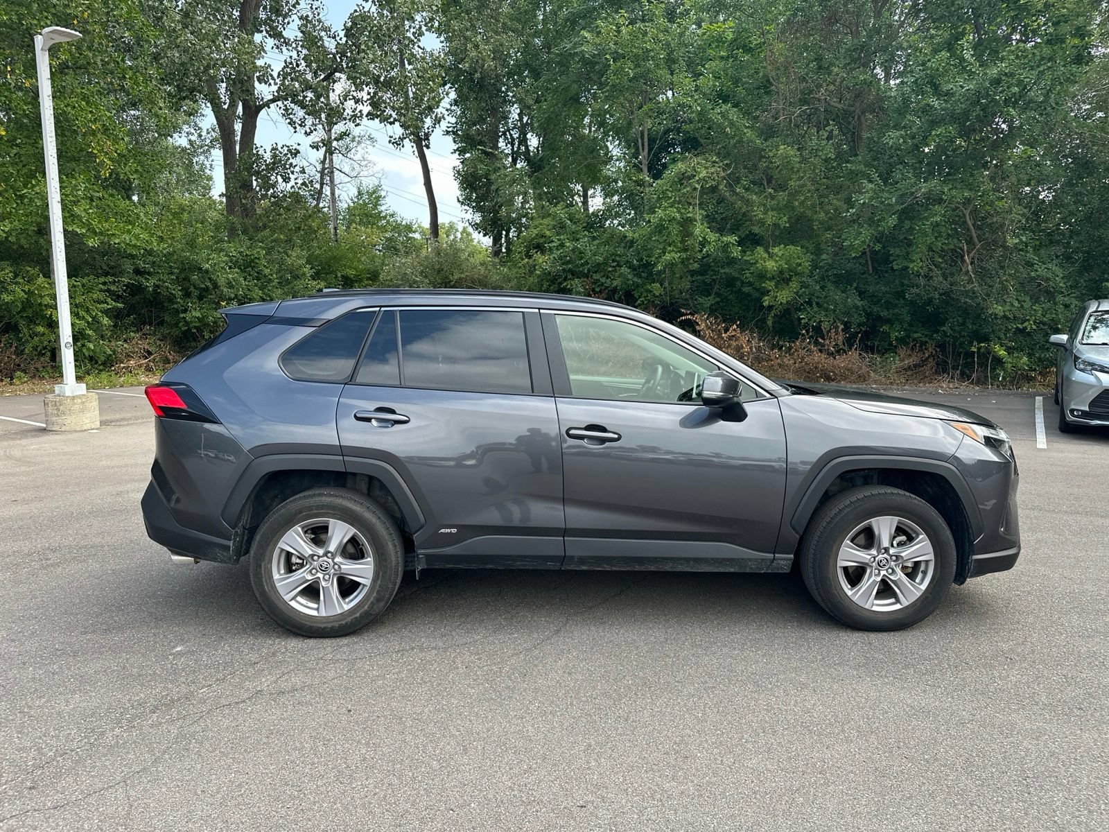 Used 2025 Toyota RAV4 XLE AWD/4WD image 8