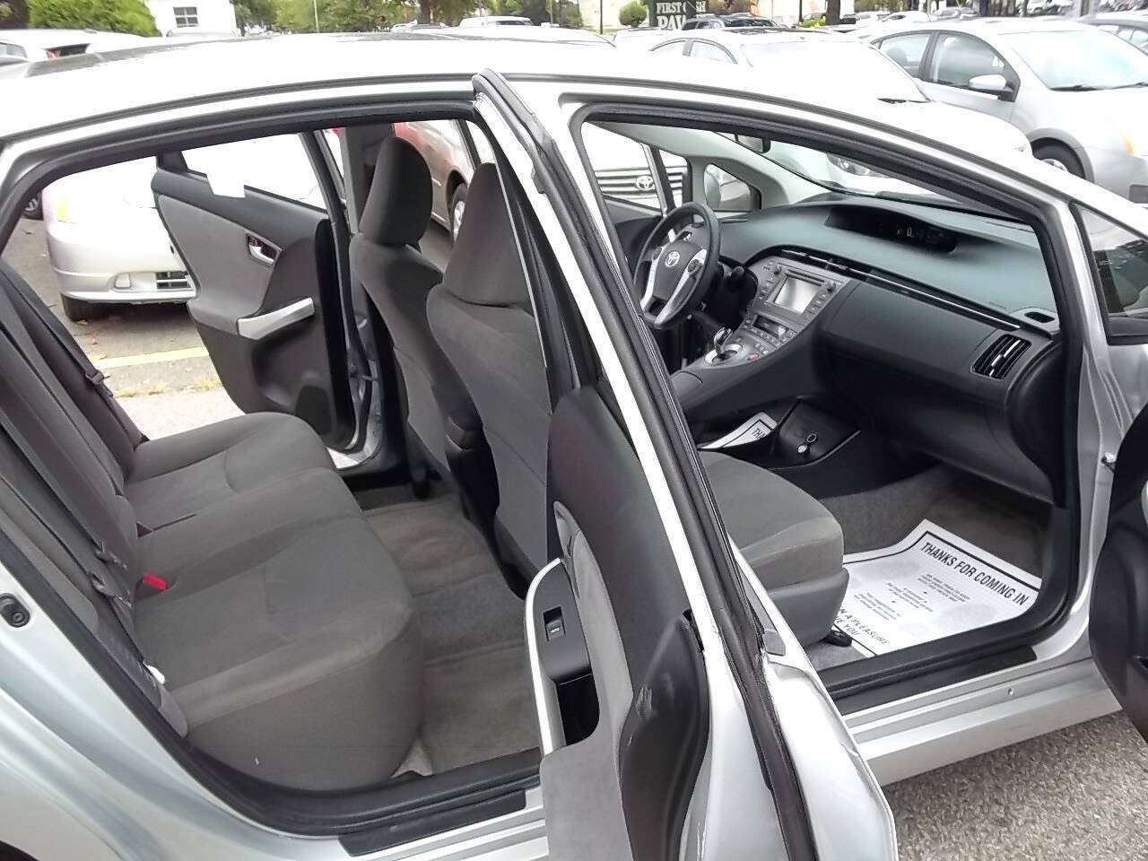 Used 2014 Toyota Prius Three w/ Solar Roof Package FWD image 9