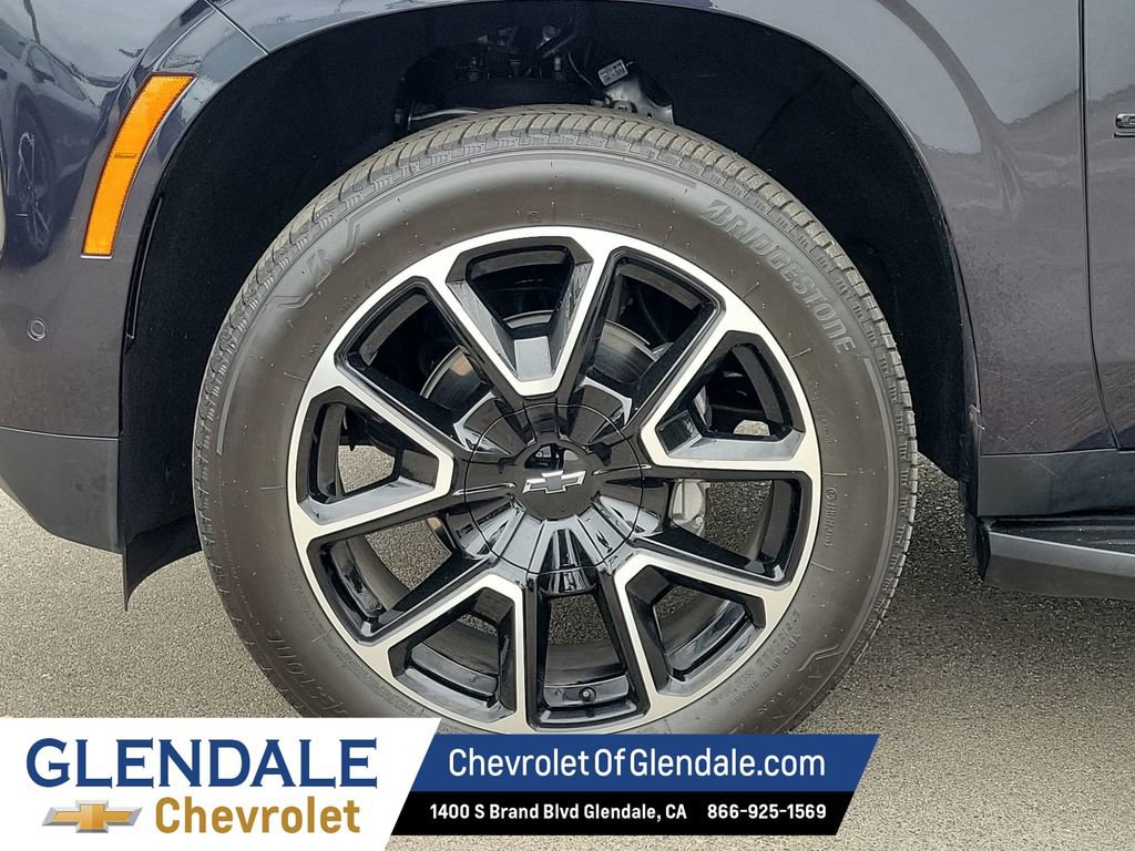 Certified 2025 Chevrolet Suburban RST image 19