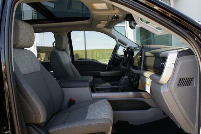New 2026 Ford F350 XLT image 41