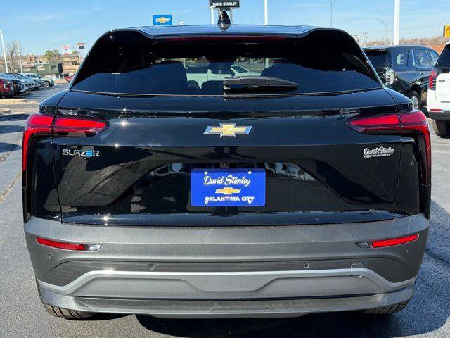 New 2026 Chevrolet Blazer EV LT image 9