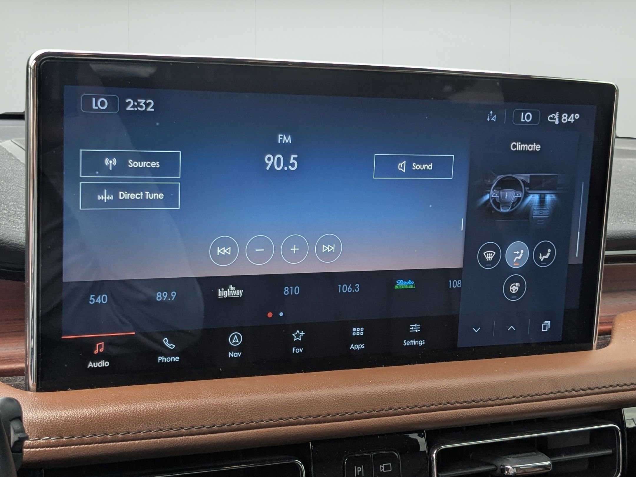 Used 2022 Lincoln Nautilus Reserve FWD image 15
