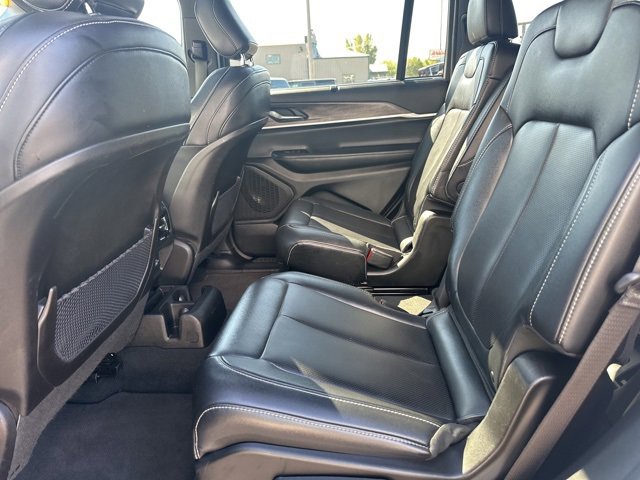Used 2024 Jeep Grand Cherokee L Limited w/ Luxury Tech Group II image 21