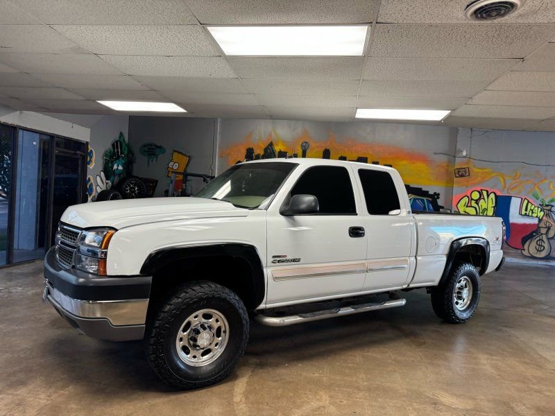 Used 2004 Chevrolet Silverado 2500 LS w/ Heavy-Duty Power Package