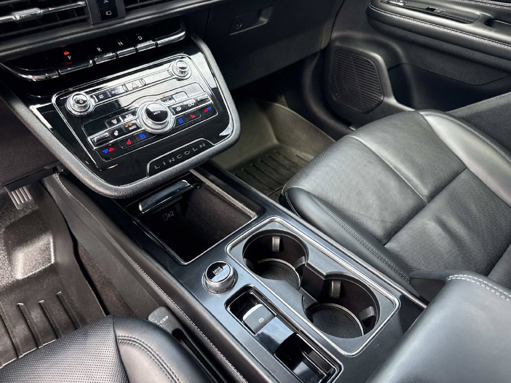 Used 2022 Lincoln Corsair AWD w/ Premium Package image 25