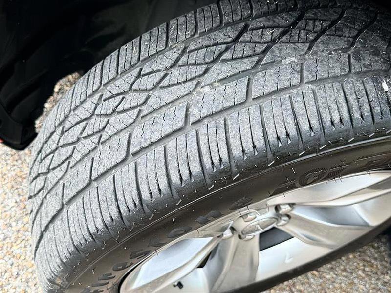 Used 2022 Dodge Challenger SXT RWD image 39