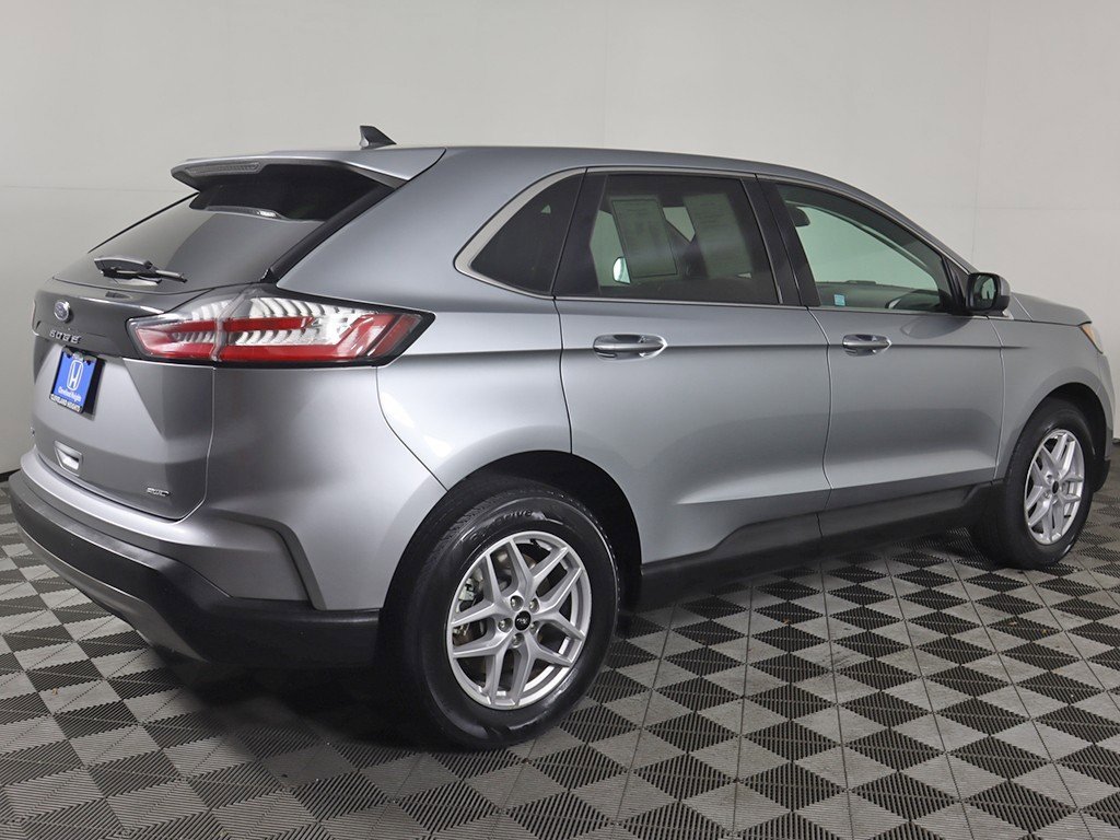 Used 2024 Ford Edge SEL image 8