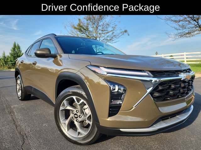 Used 2024 Chevrolet Trax LT w/ Driver Confidence Package FWD image 14