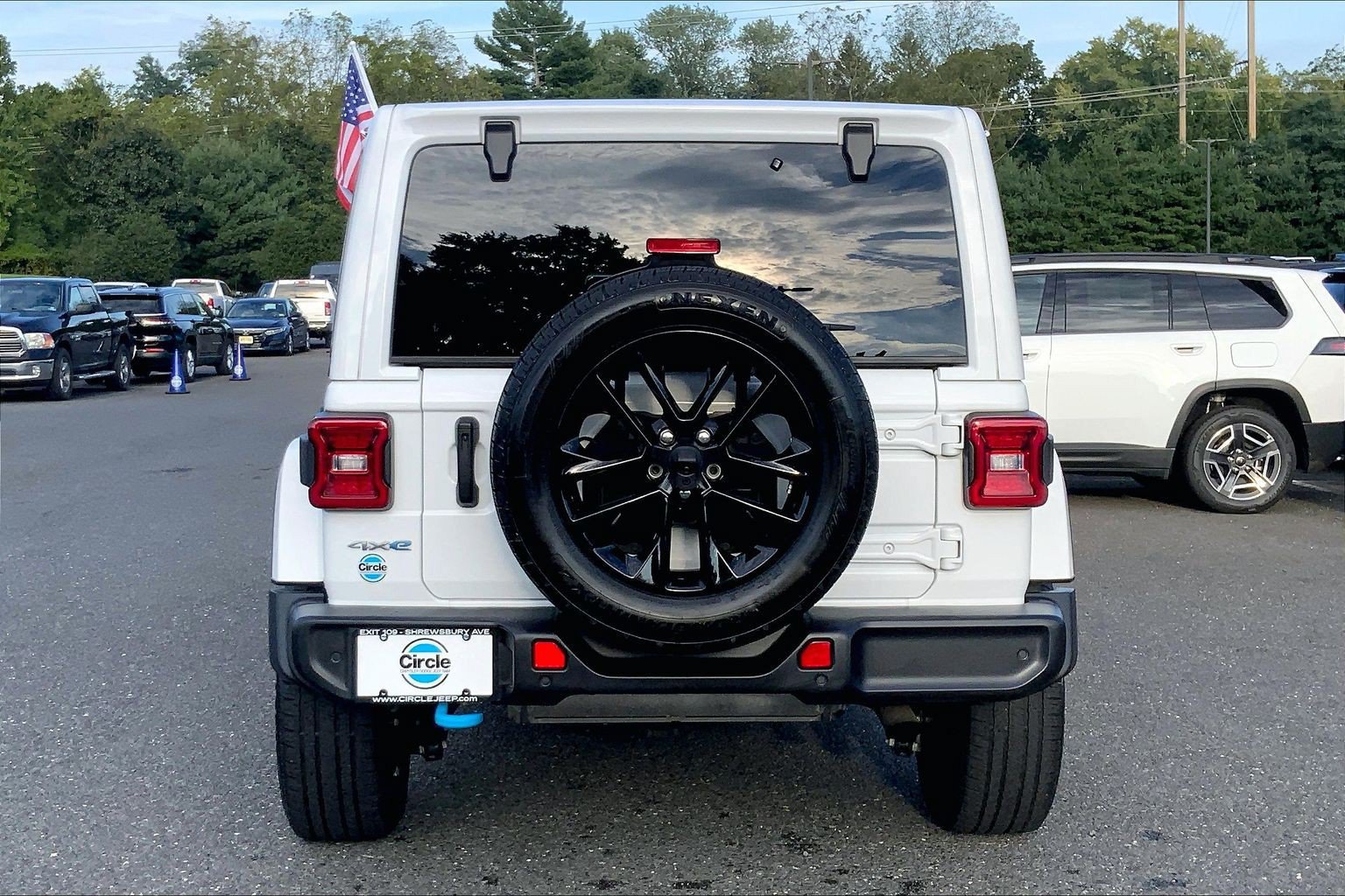Certified 2024 Jeep Wrangler Unlimited Sahara w/ Technology Group AWD/4WD image 4
