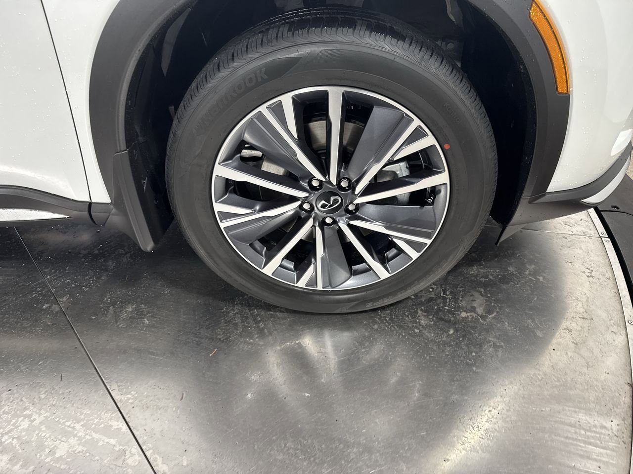 New 2026 INFINITI QX60 Luxe w/ Cargo Package AWD/4WD image 14