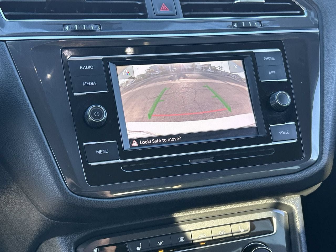 Certified 2023 Volkswagen Tiguan S FWD image 23