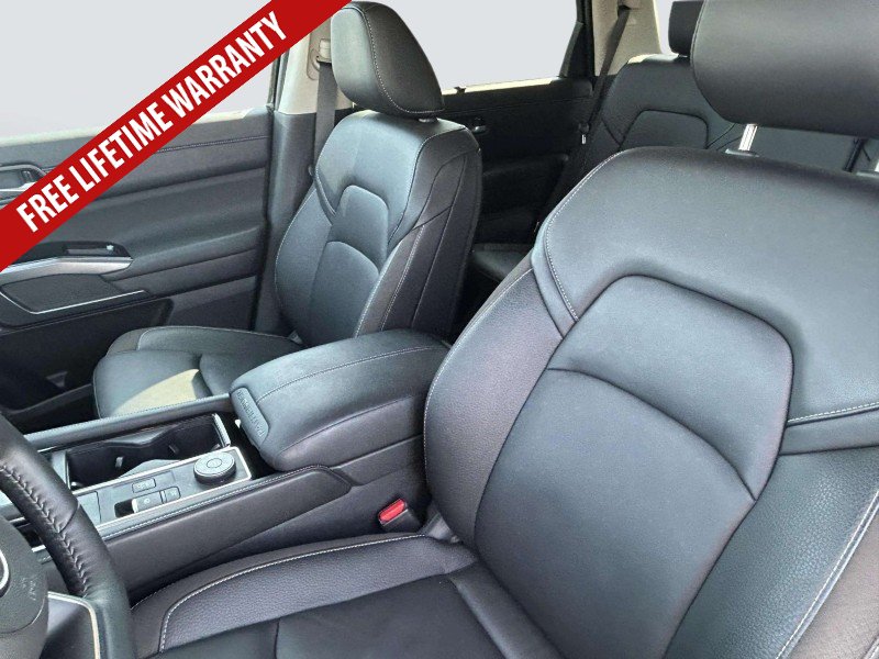 Used 2025 Nissan Pathfinder SL AWD/4WD image 23