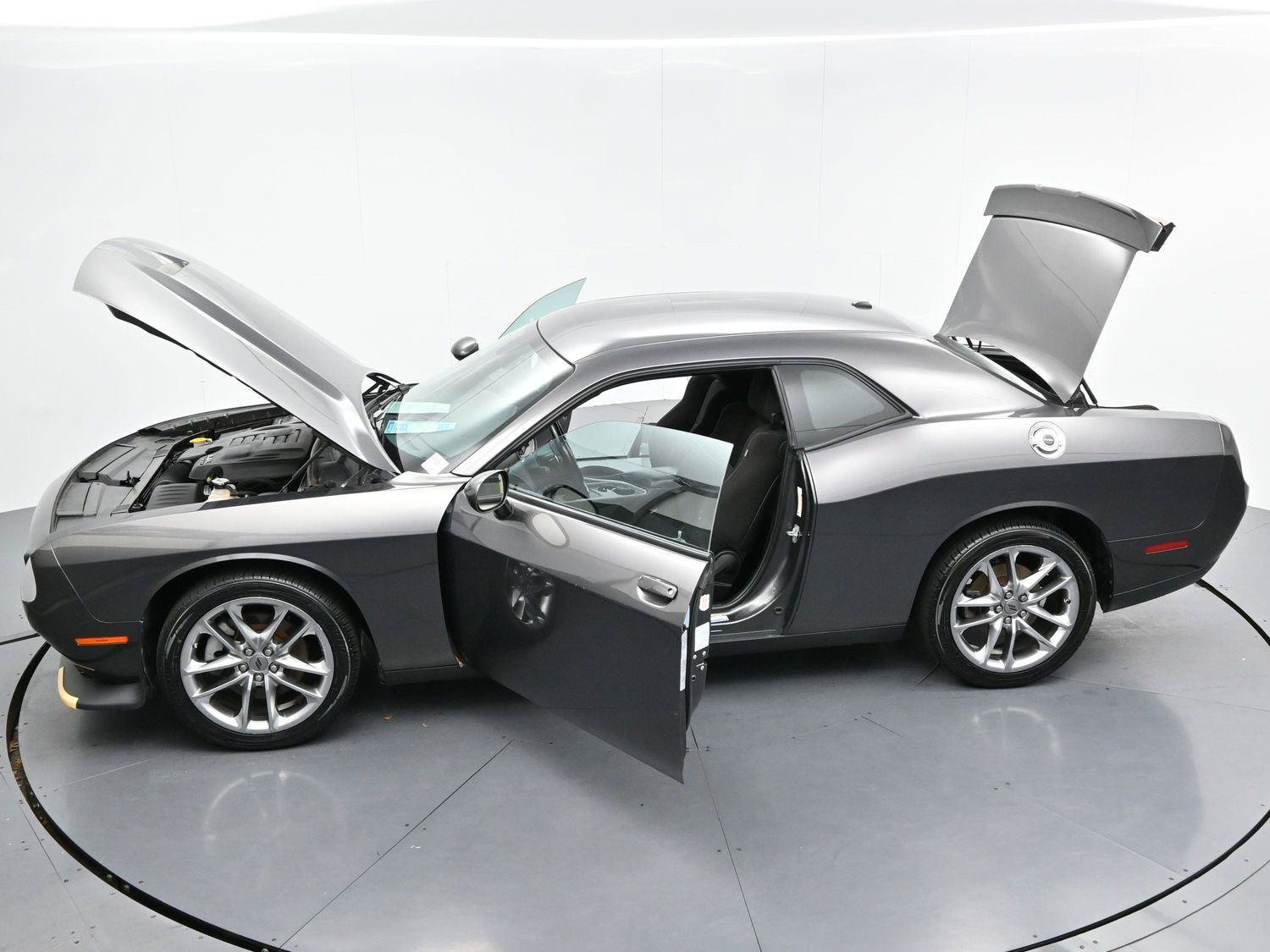 Used 2022 Dodge Challenger GT AWD/4WD image 39