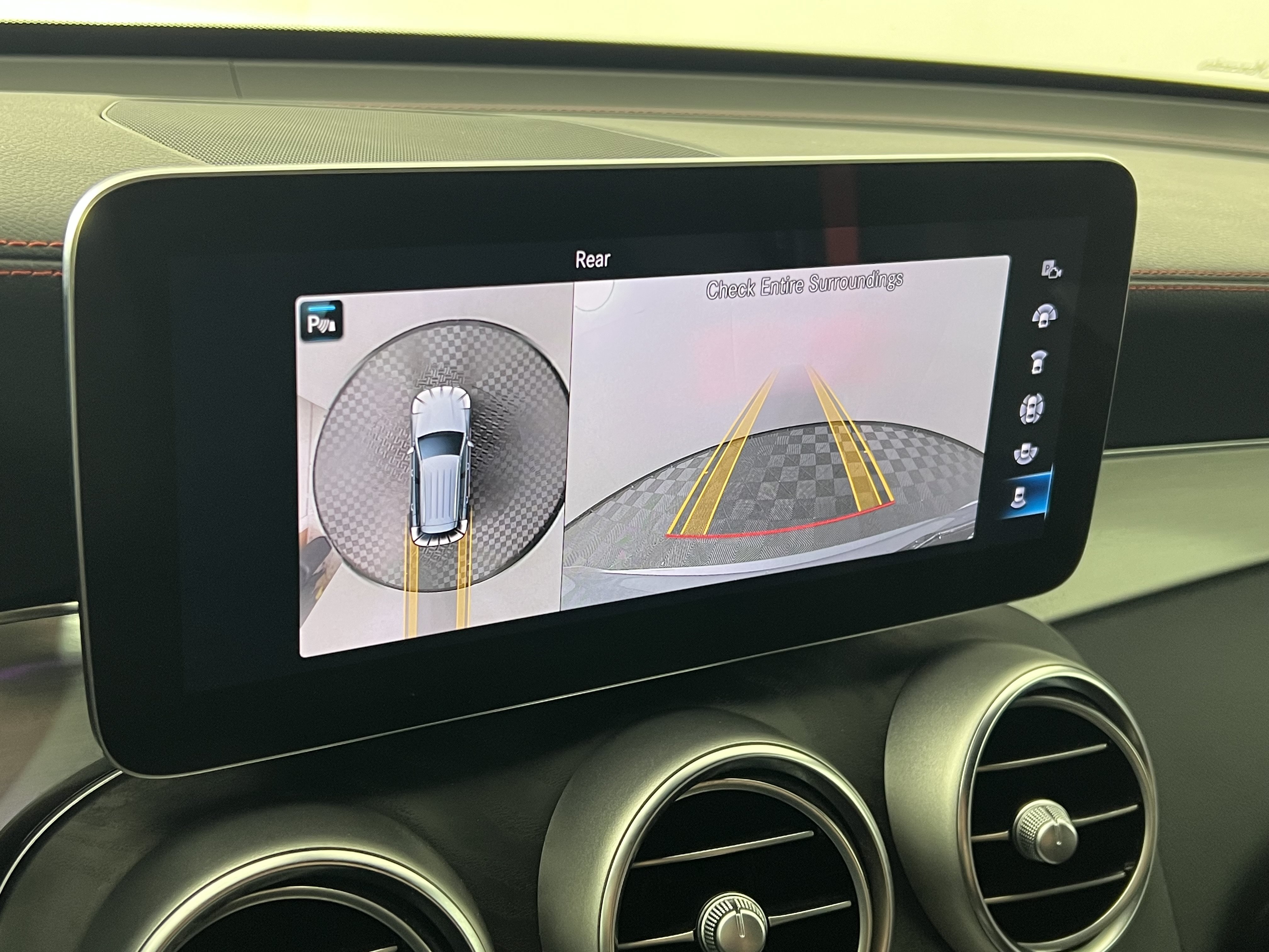 Certified 2021 Mercedes-Benz GLC 43 AMG 4MATIC image 30