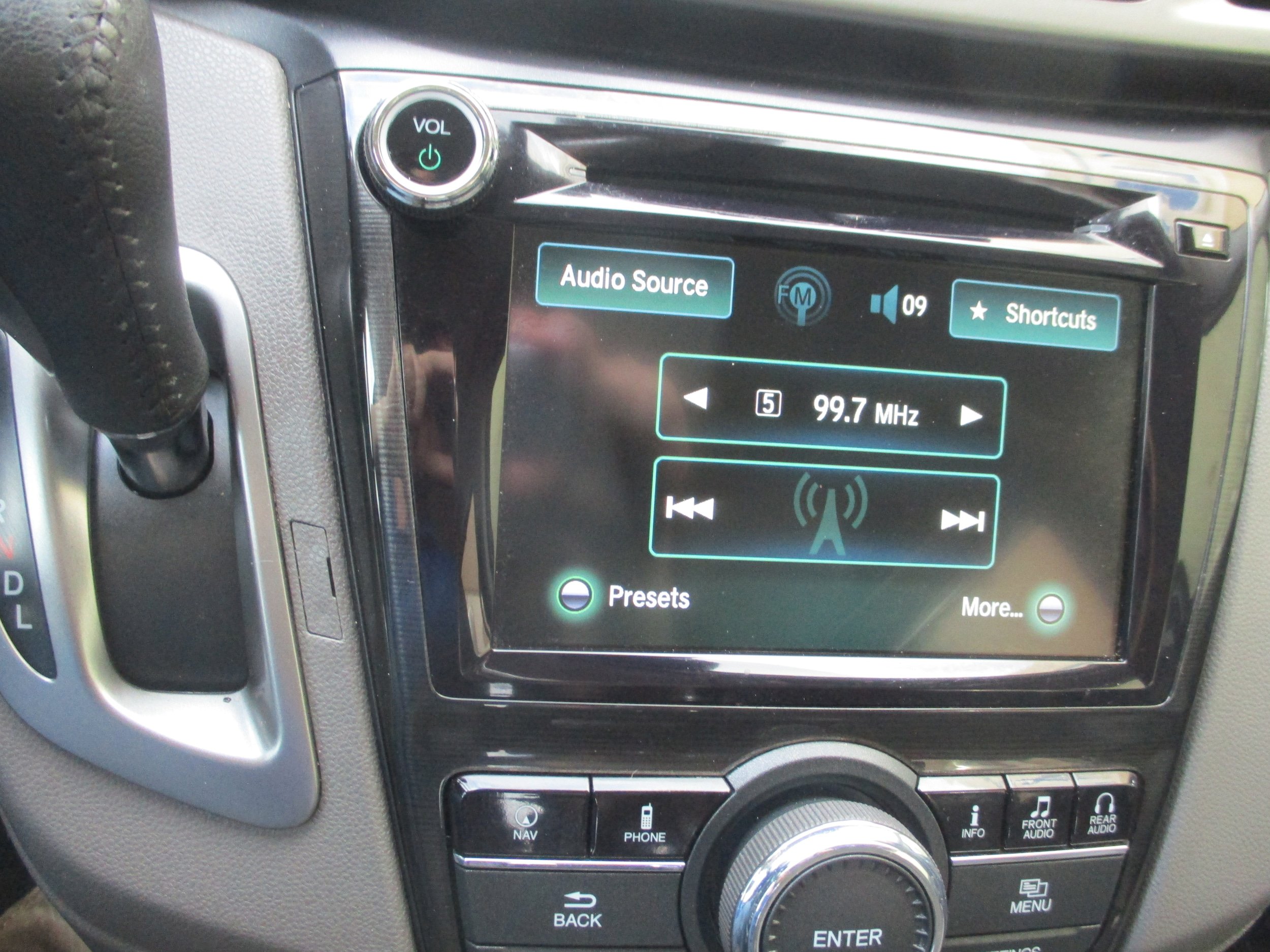 Used 2016 Honda Odyssey Touring Elite image 17