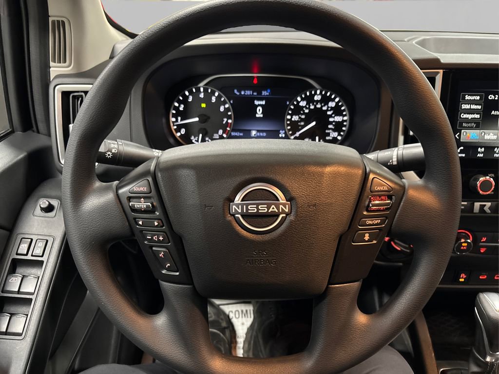 Used 2025 Nissan Frontier SV image 23