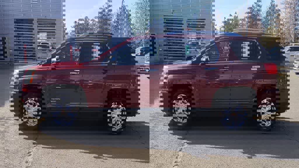 Used 2017 GMC Terrain SLT image 5