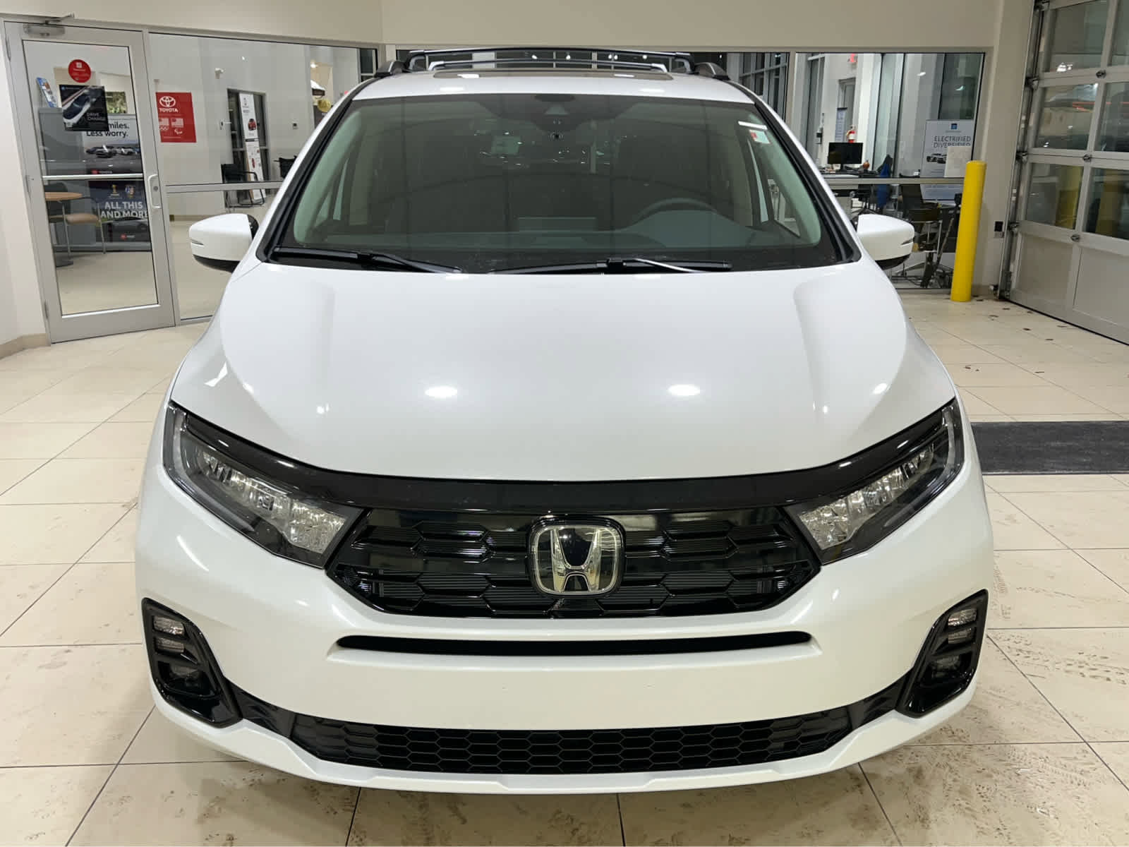 New 2026 Honda Odyssey Elite image 3