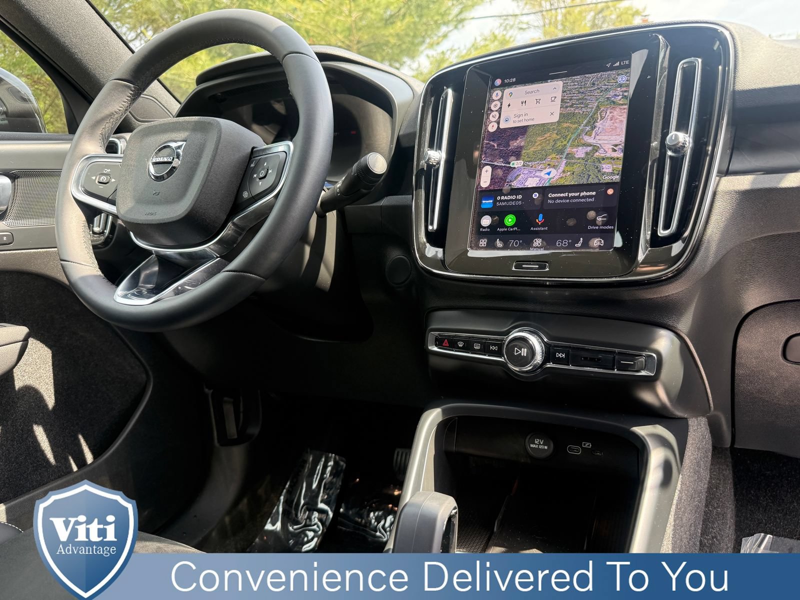 Certified 2023 Volvo C40 P8 Recharge Plus AWD/4WD image 32