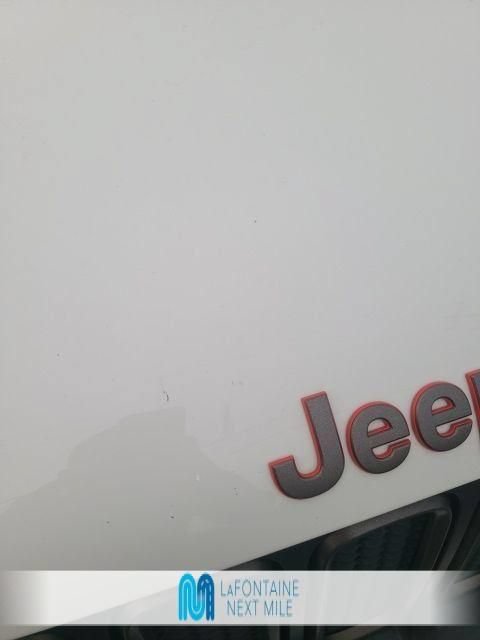 Used 2016 Jeep Renegade 75th Anniversary AWD/4WD image 24