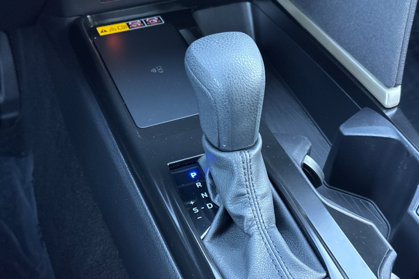 Used 2025 Toyota Camry LE w/ Convenience Package FWD image 20