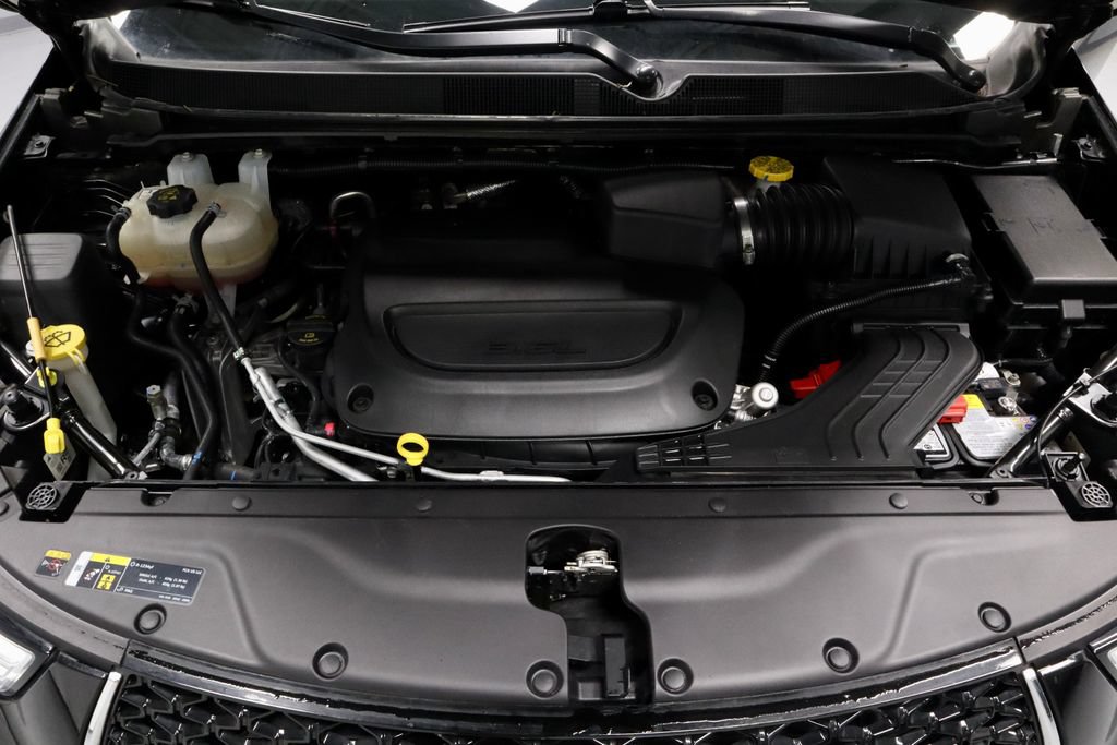 Used 2025 Chrysler Pacifica Select FWD image 16