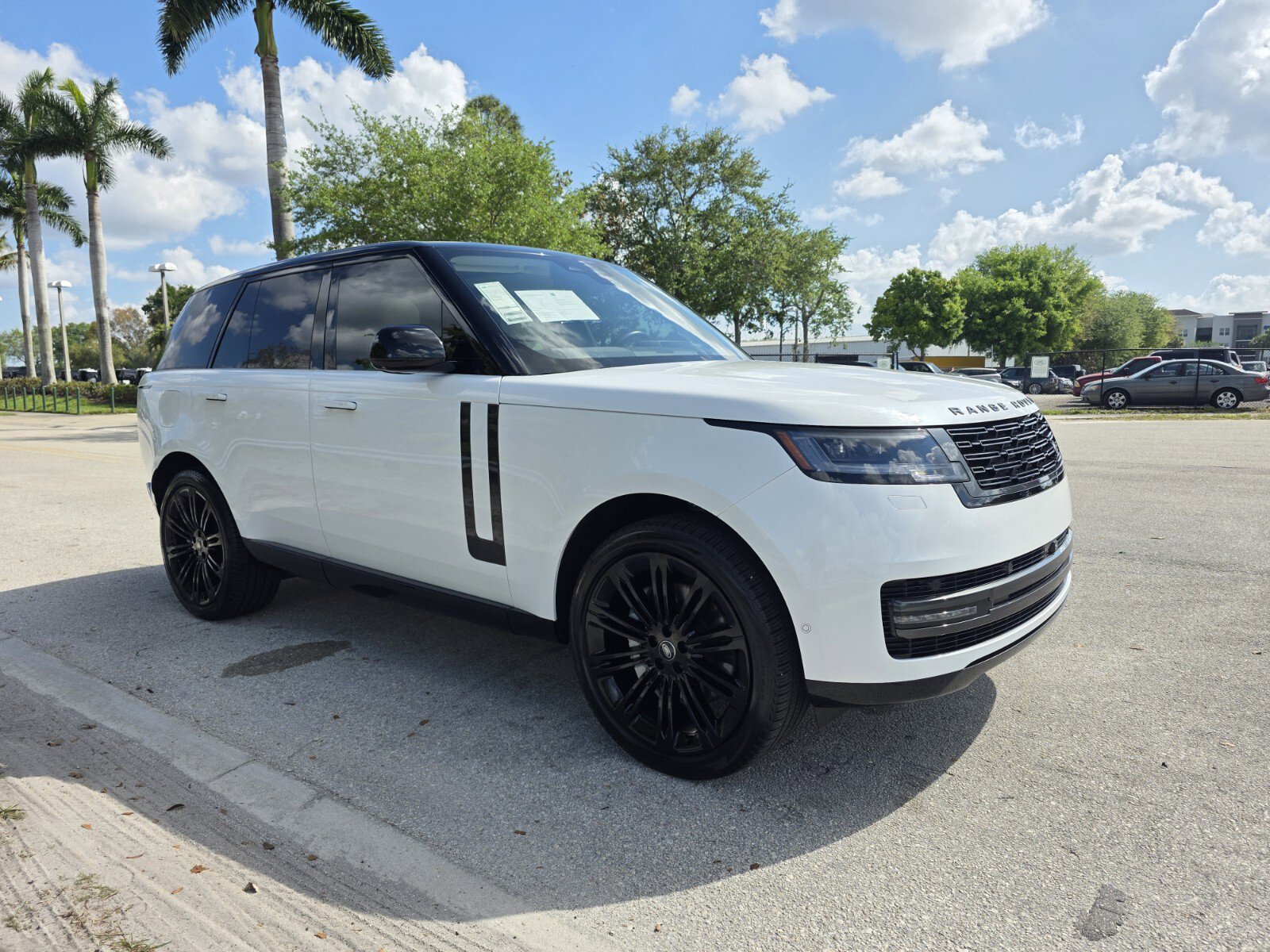 Certified 2024 Land Rover Range Rover SE image 27