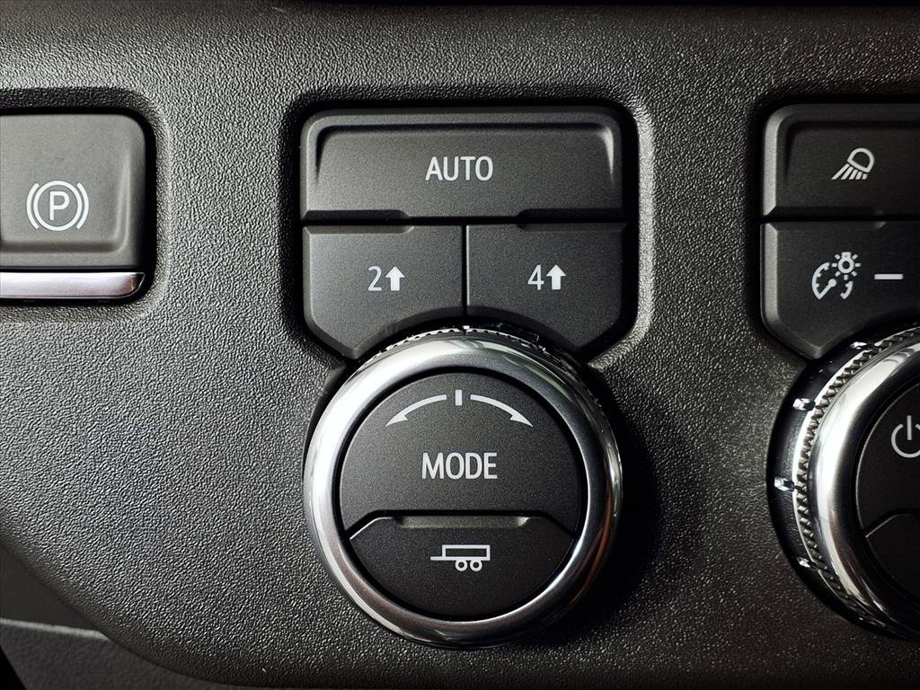 New 2026 GMC Sierra 1500 SLT image 8