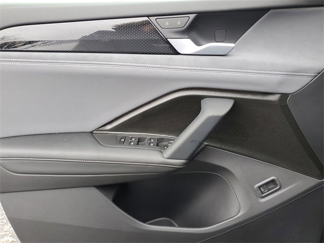 New 2026 Volkswagen Tiguan SE image 18