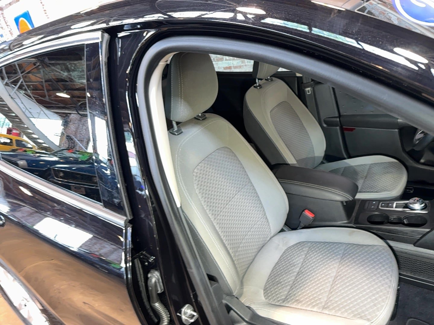 Used 2020 Ford Escape SE FWD image 83